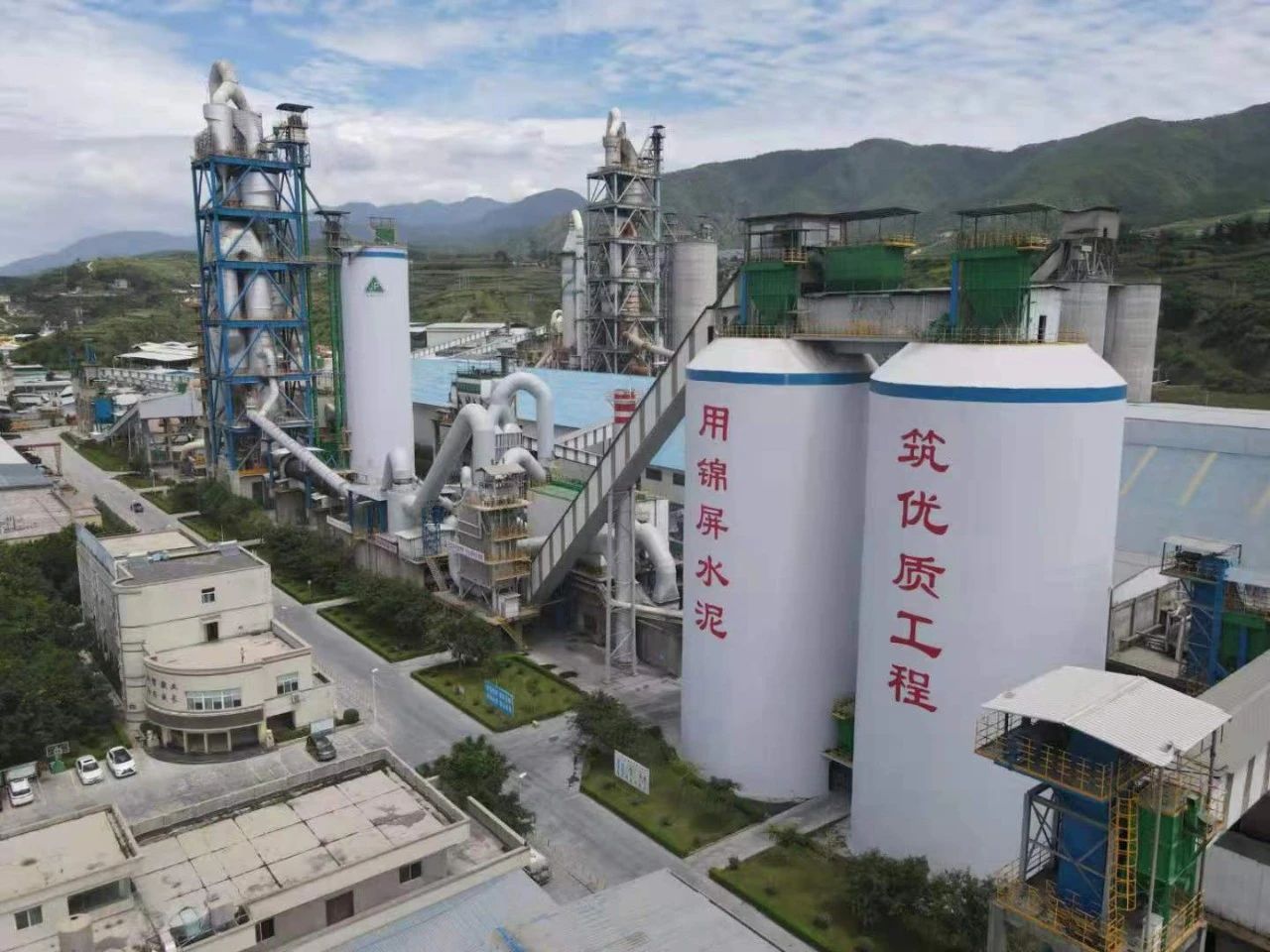 f19c50e52917485965784a17009e9a4f.jpg f19c50e52917485965784a17009e9a4f.jpg